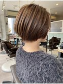 女性らしさを引き立たせるショートボブ