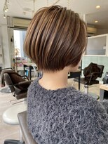 ハーティーモトヤワタ(hearty MOTOYAWATA) 女性らしさを引き立たせるショートボブ