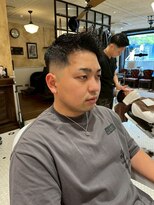 ルドローブラントオオサカ(LUDLOW BLUNT Osaka) 【LUDLOW BLUNT】フェードカット バーバーヘア