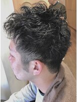パティオンツー(PATIONN2)&nbsp;ツーブロック刈り上げパーマスタイル【表参道青山原宿美容室】