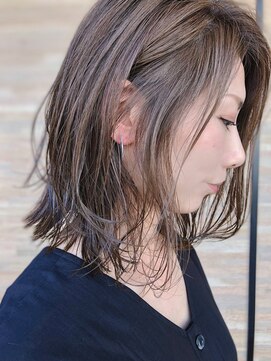 グロウ ヘアデザイン(grow) 【MIE】鎖骨揺れ ロブレイヤー