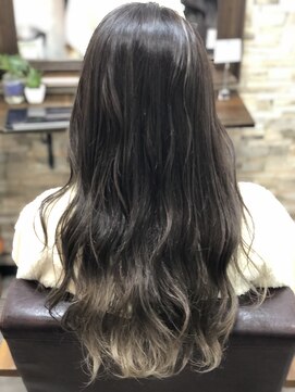 アトリエナガノ(atelier nagano) ニュアンスカラー/センターパート/ツヤ髪スタイル/ブルージュ