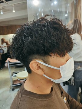 コロ(COLO) 【COLO 吉祥寺】 メンズカット 刈り上げ高めツイスパ マッシュ