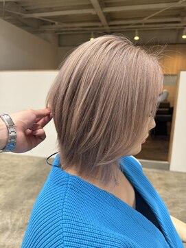 ファンド 千葉(fand) ウルフカット/ブリーチカラーホワイトベージュ/イメチェン