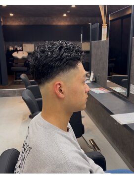 カーニー 錦糸町(kearny) スキンフェード　リバースパーマ