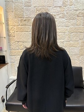 ヴァン カウンシル 川口店(VAN COUNCIL) 白髪ぼかしハイライト×レイヤーカット