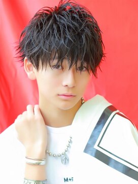 クロト 熊本(KUROT) ゴリ束刈り上げレイヤーショート