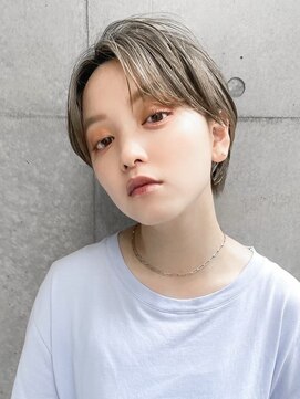 ギークス(GEEKS) 【GEEKS渋谷】グレーアッシュ/小顔/ハンサムショート/秋冬カラー