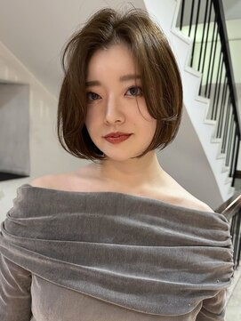 アクシス 栄店(`AXIS) 北野 小顔 オリーブグレー 大人ボブ