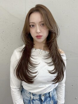 トレンド×似合わせ提案◎高いセンスと技術力を持つスタイリストが一人ひとりに合わせたレイヤーカットを！