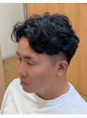 センターパートツーブロックパーマスタイル