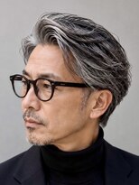 ソレリア(Soleria) 知的で色気漂う。大人のニュアンスフェザーセンターパート