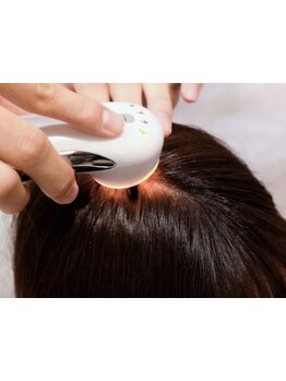 【強髪プログラム】《ヒト幹細胞培養液》を使った頭皮ケアメニューを導入◆健康的な髪と頭皮に！