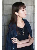 オムズ(OM's)&nbsp;OM's × 短い前髪の大人かわいいストレート