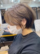 アヴァロン(AVALON) 30代40代50代・大人ショートボブ・白髪ぼかし・小顔カットBISA