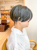 モリオ フロム ロンドン 成増店 【morio成増 セリザワ】刈り上げショート ハイライト エメラルド