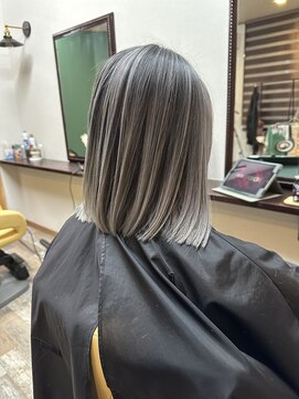 ラフメイカー(LOUGHMAKER.) シャドールーツ