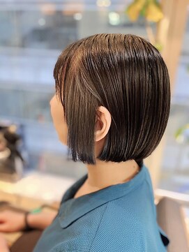 ヘアリゾート粋 ティガ 池袋店(tiga) ショートボブ/ストレート/インナーカラー/オリーブベージュ