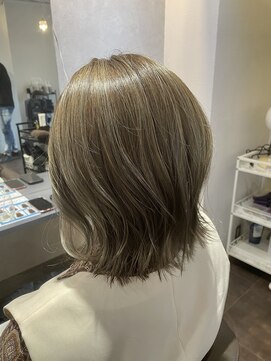 エイル 西梅田(eyl) オリーブベージュ ハイライト 中川将史