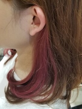 ミック ヘアアンドメイクアップ 高田店(miq Hair&Make up) インナーカラー/イヤリングカラー/ブリーチなし/ピンク系カラー