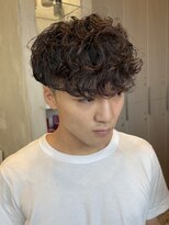 エリマバイフィフス 調布(elima by fifth)&nbsp;調布スペインカールツイストパーマフェードフリンジカット強め