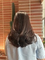 ルームヒゴバシ(room higobashi)&nbsp;女性らしさたっぷりなレイヤースタイルとカラー