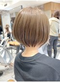 『岩田莉奈』新宿髪質改善　大人の魅力引き出す丸みショートボブ