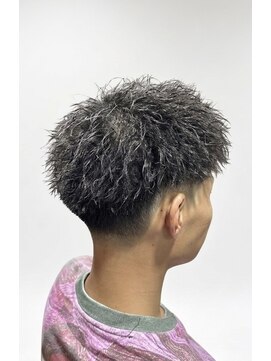 グロウ 博多店(growth) スパイキーショート