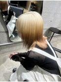 ホワイトブロンドデザインカラー