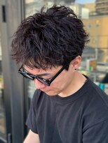 リット 甲南店(Lit.)&nbsp;ツイストスパイラルパーマ ツーブロック メンズショート 黒髪