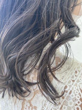 ルプラ チッタ(le-pla Citta) 透け感グレージュ