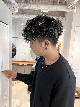 エイトデイズ 三宮駅前店(EIGHT days) スペインカール メッシュ