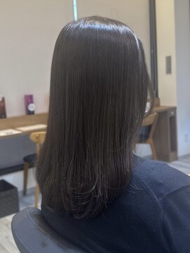 アトリエコア(Atelier Coa) ミルクティーベージュカラーくびれヘアグレージュカラー韓国