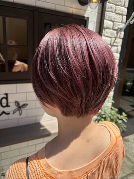 バドゥ(bud) ショートボブ×ピンク