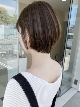 ヒビカ(HIBIKA) 前髪あり　こなれショート