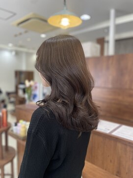 ミニヨン バイ ハピネス 高の原店(mignon by Happiness) ベージュカラー　ロングレイヤー　レイヤーカット