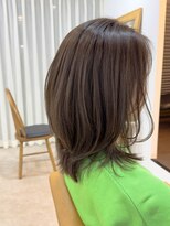 ニュイ(nui.)&nbsp;ふんわりレイヤーのミディアムヘア