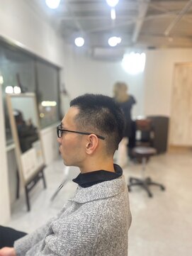 ソイクフ 四条大宮店(SOY-KUFU) 20代30代40代ブルーブラックスパイキーショート