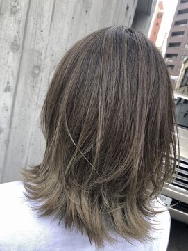 リバレッジ 広尾(Leverage) 外国人風外ハネハイライト