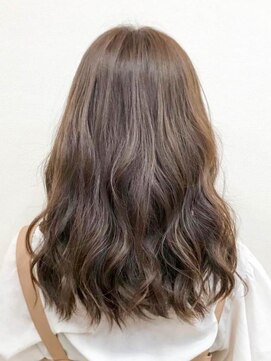 クアトロ グランシュ 川崎店(QUATRO × GranCieux) 【QUATRO川崎】大人女子★ココアブラウン　谷口星利奈