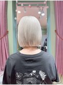 切りっぱなしホワイトカラー!