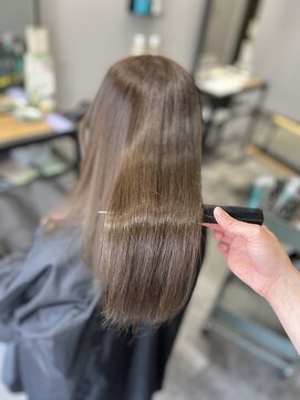 エスト 小倉(est) 赤みを消したカラー/グレージュ×髪質改善/艶髪