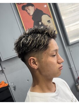 バーバーショップライズ 2nd(barber shop RAIzE) 七三メッシュツイスト