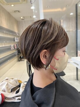 ヘアアンドビューティー クアトロ 戸祭店(QUATRO) ショートヘア