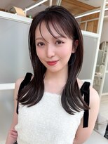 アフロート ディル(AFLOAT D'L)&nbsp;2wayバングでイメチェン！顔まわりレイヤーくびれヘアが人気◎