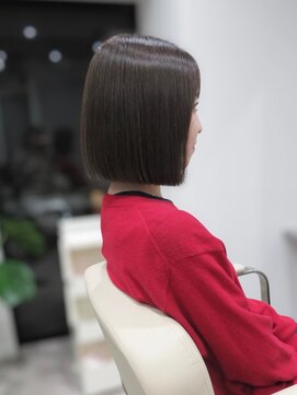 ダークグレージュ／ボブ