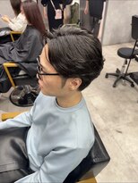 モク(mok)&nbsp;ビジネススタイルにもおすすめ！フェザーパーマ