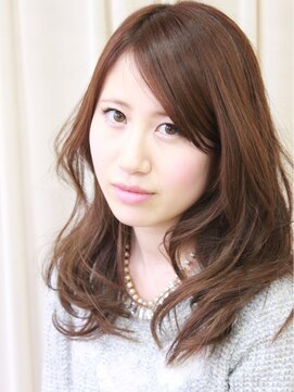 アメリエギャルソン(amelie et garcon) 大人ルーズなセミロング