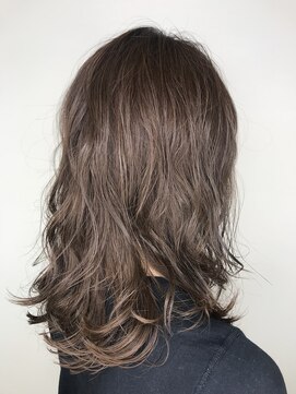 フラット 千葉(Flat.) ラベンダーベージュカラー／JAGARA中央店　代見【千葉】