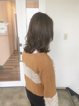 ヘアースパリゾート リアン 燕三条店(Lien) 切りっぱなしロブ_シアーベージュ＿ブリーチなし